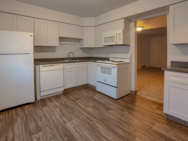 Kitchen - Waverly Flatz