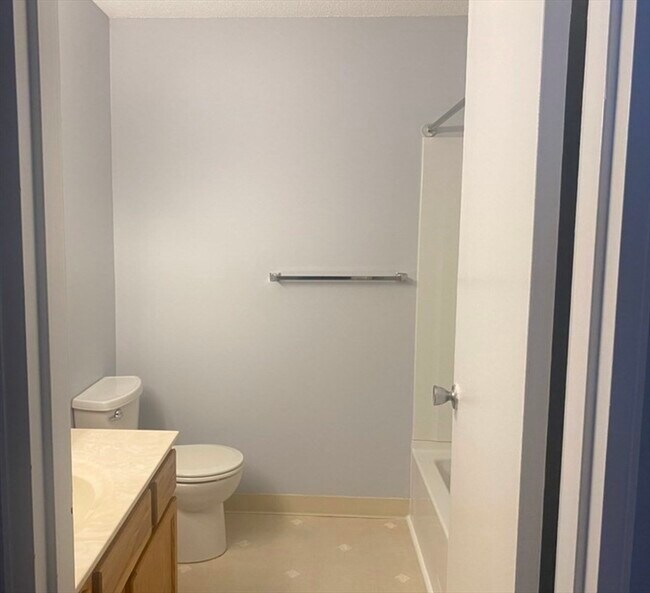 Building Photo - 59 Village Brook Ln