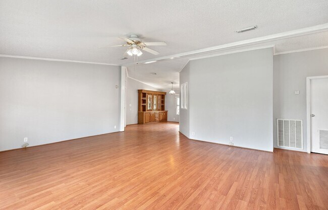 Building Photo - 5410 Carriage Trails Dr