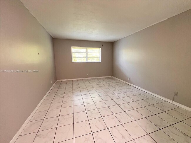 Building Photo - 1801 NW 75th Ave