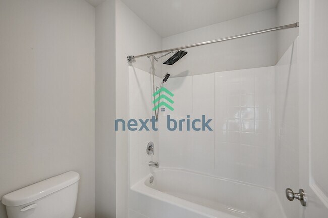 Building Photo - "Charming 3-Bed Home with 2.5 Baths in Picturesque Snohomish – 1720 Sq. Ft. of Comfort Awaits!"