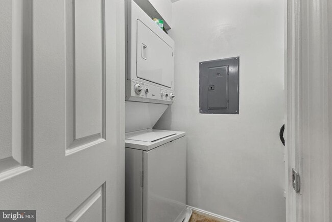 Building Photo - 5708 Olde Mill Ct