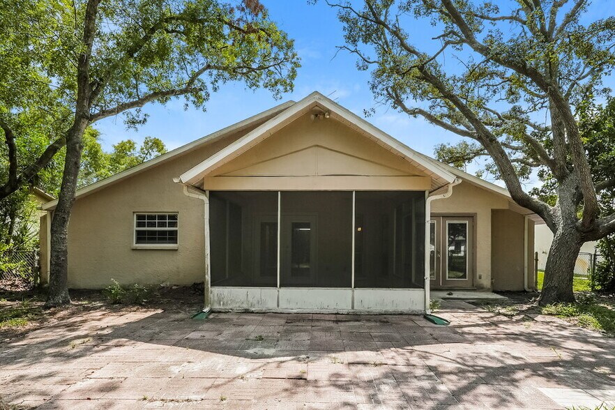 Building Photo - 13403 Woodward Dr