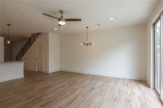 Building Photo - 204 Conservation Dr