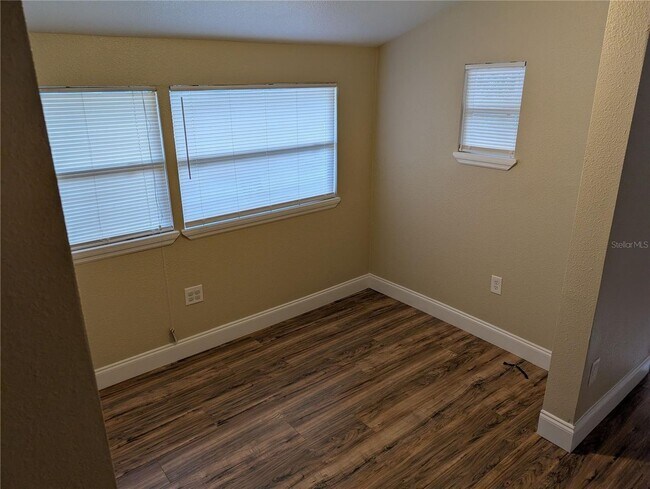 Building Photo - 3/1 Rental Conveniently Located in Gotha