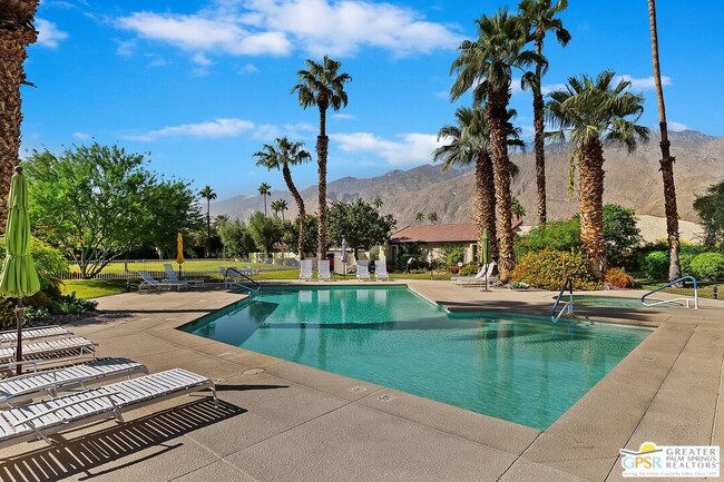 Primary Photo - 1475 E Amado Rd