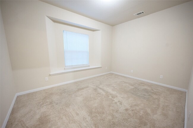 Building Photo - 1305 Needle Cactus Dr