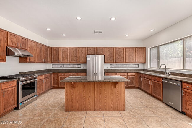 Building Photo - 13317 W Annika Dr