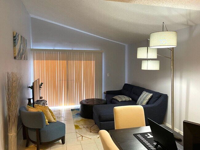 Building Photo - Romantic 1BR/1BA Top-Floor Condo with Garden Tub & Scenic Balcony Views – Dockside Orlando