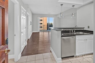 Building Photo - 300 W 5th St