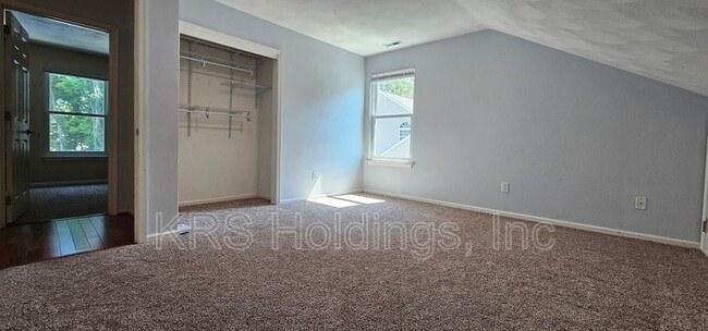 Building Photo - 25 Gallaer Ct