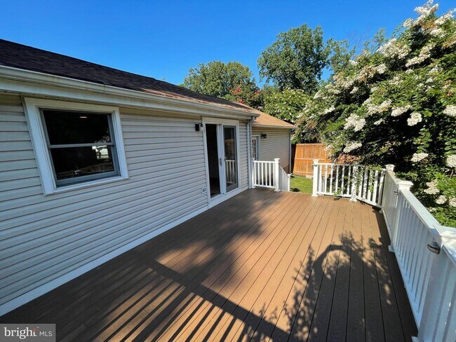 Building Photo - 5056 Kenerson Dr