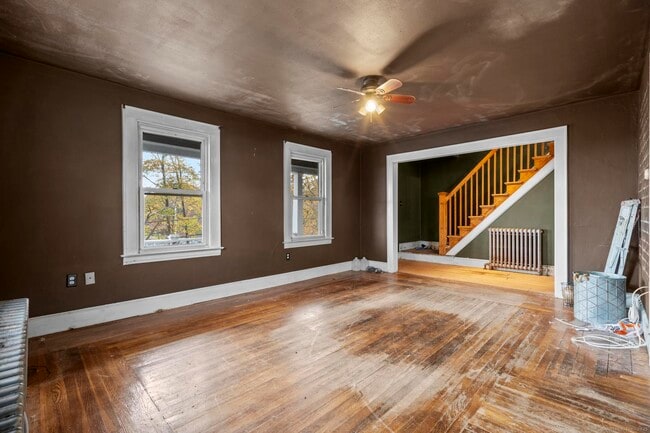 Building Photo - 29 Abner St