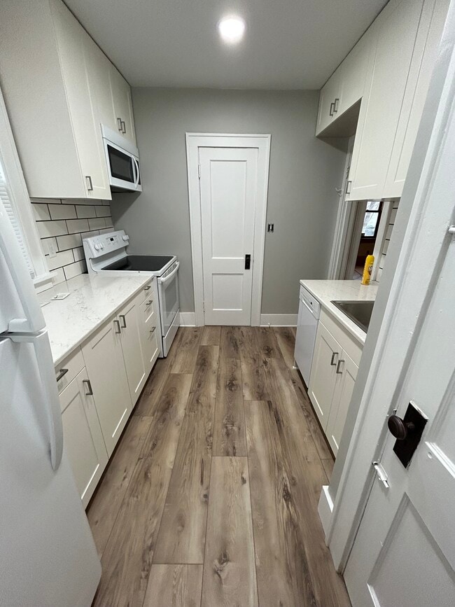 Building Photo - 4562 Charles St