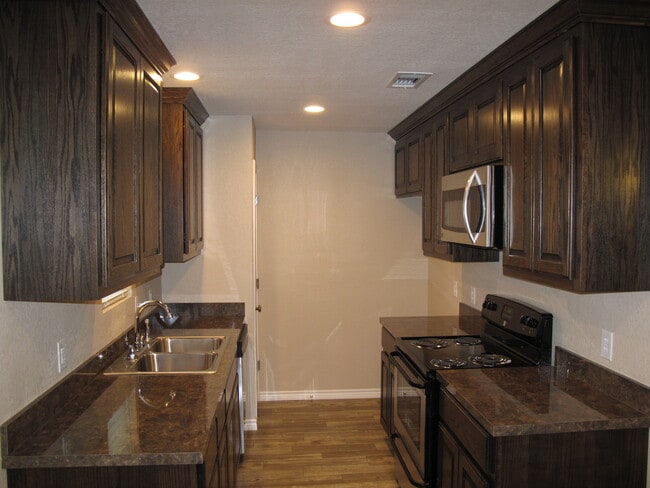 Building Photo - ***Cottage of your Dreams***