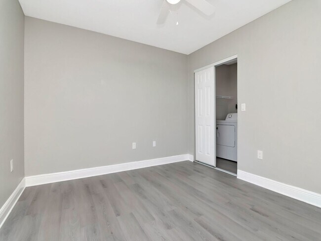 Building Photo - Fully Renovated 3-Bedroom, 2-Bath Rental in Bradenton, FL — $1,895/Month with Pest Control, Trash...