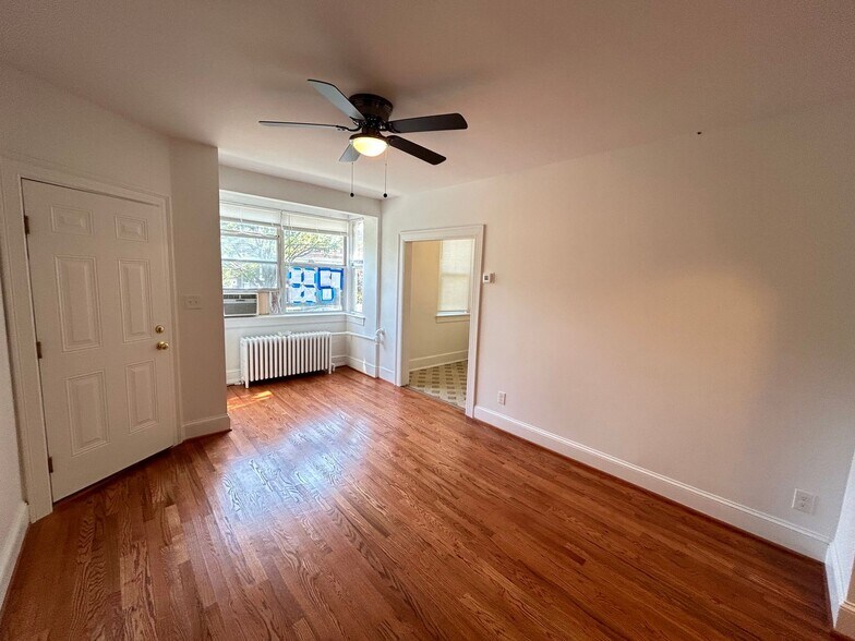 Building Photo - 501 Peabody St NW