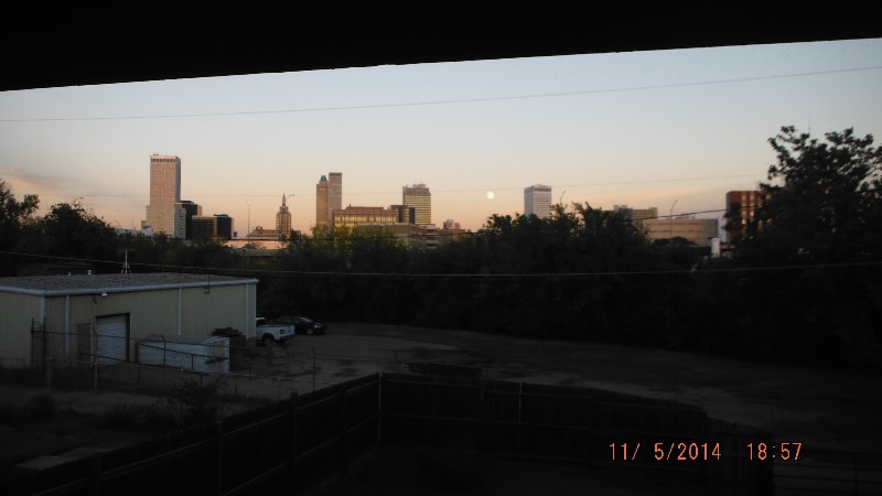 Building Photo - 709 S Olympia Ave