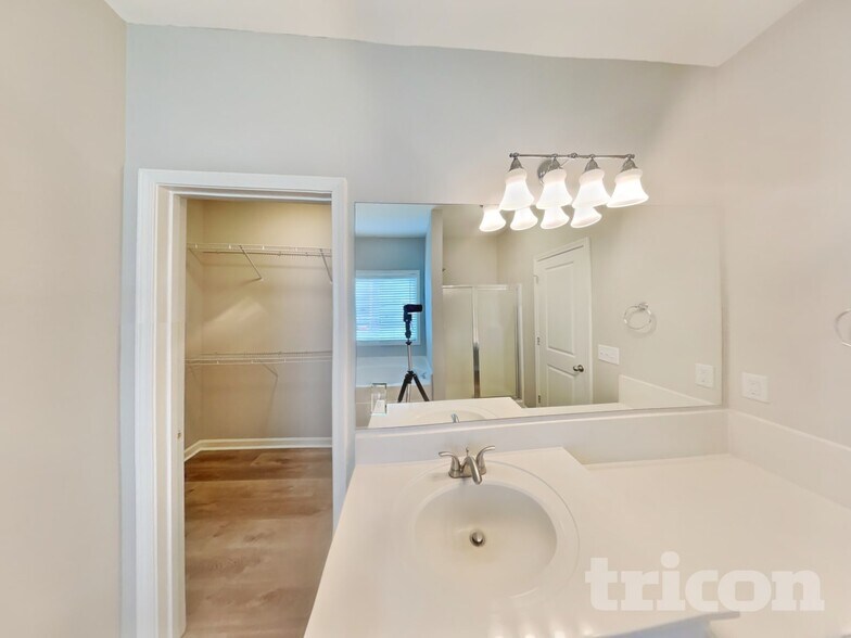 Building Photo - 2007 Wintergreen Way