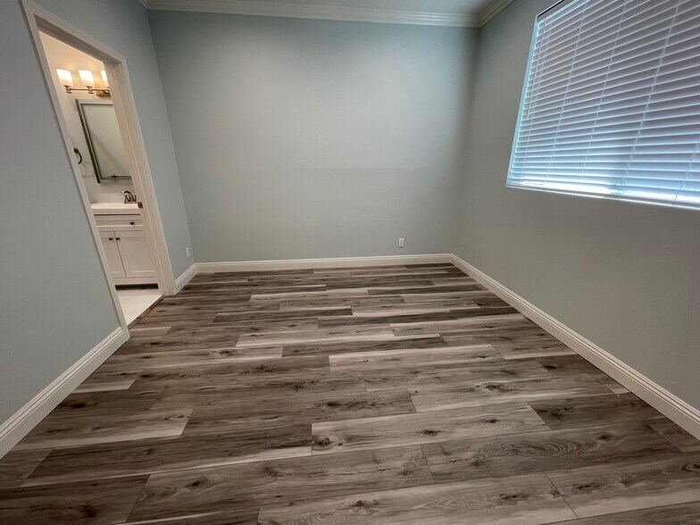 Building Photo - 7431 Warren Cir