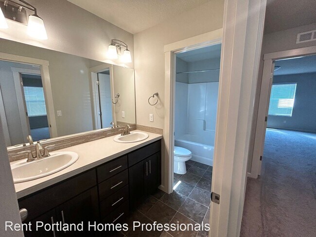 Building Photo - 4 br, 2.5 bath House - 31482 NW Turel Drive