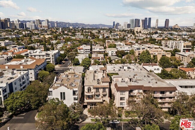 Building Photo - 1610 Camden Ave