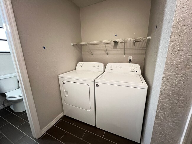 Building Photo - 2BD & 1 BA - Where Charm Meets Comfort: Yo...