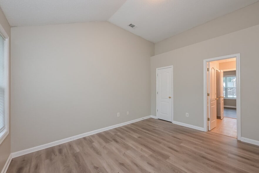 Building Photo - 3363 Newtons Crest Cir