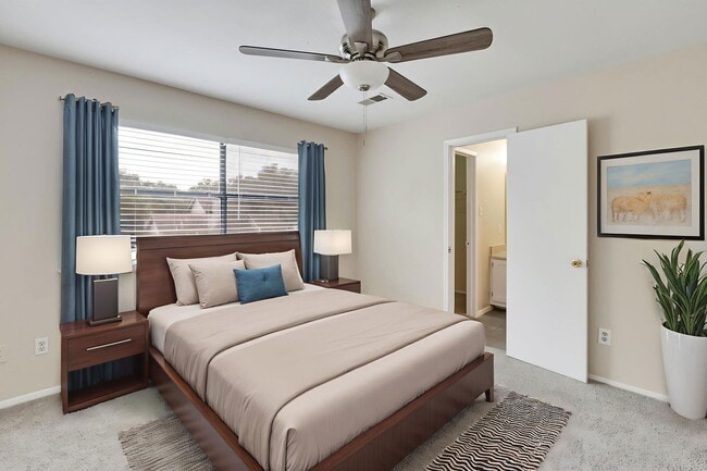 Building Photo - 2905 W Slaughter Ln