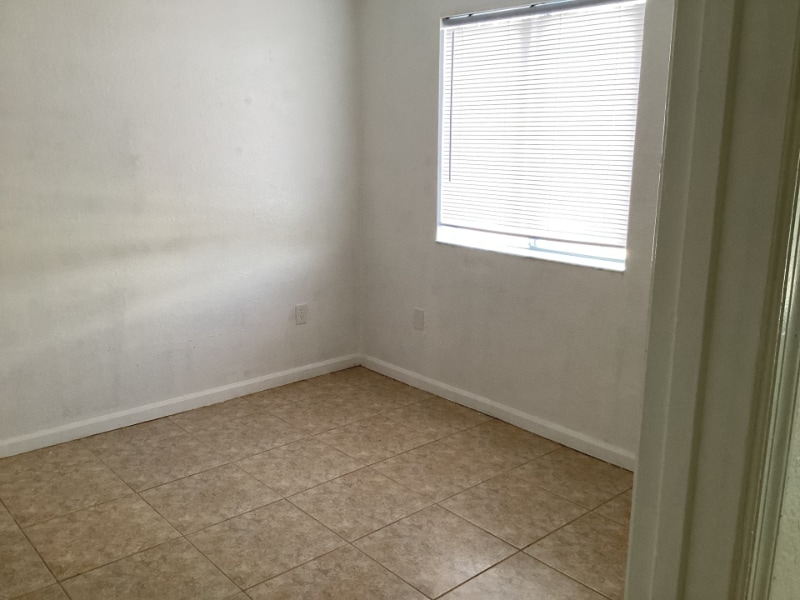 Building Photo - 2736 SE 15th Rd