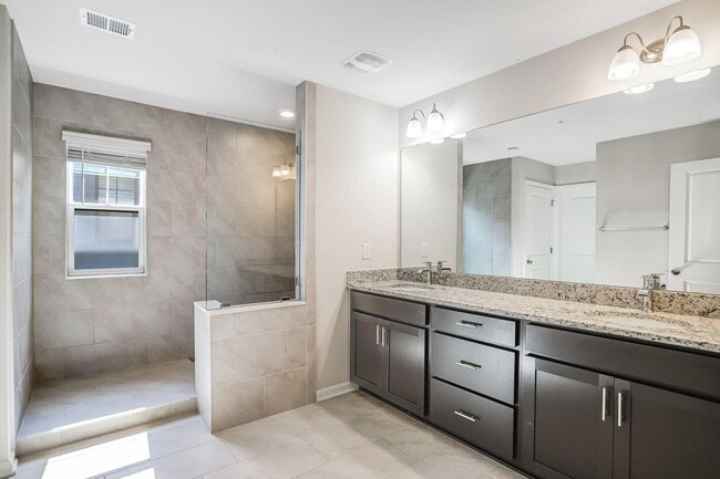 Building Photo - 404 Constellation Ln