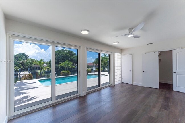 Building Photo - 636 Hibiscus Dr