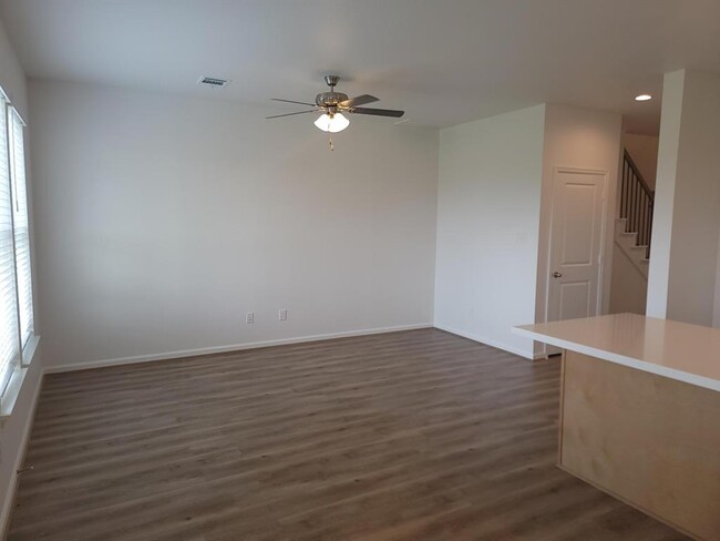 Building Photo - 1041 Tillman Ln