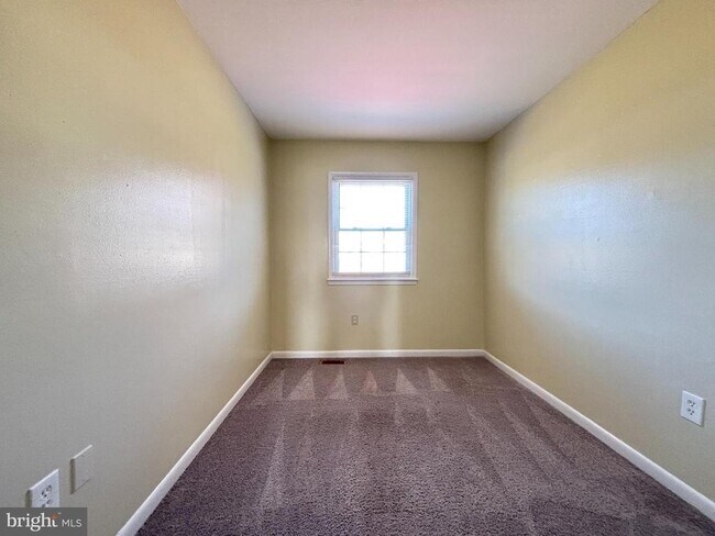 Building Photo - 4306 Eileen Ct