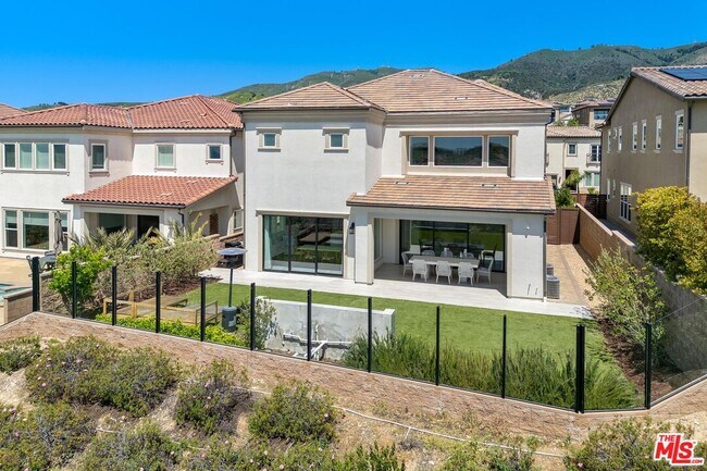 Building Photo - 20600 Bluebird Ct