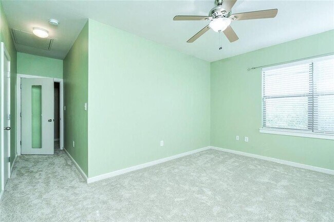 Building Photo - 1201 Grove Blvd