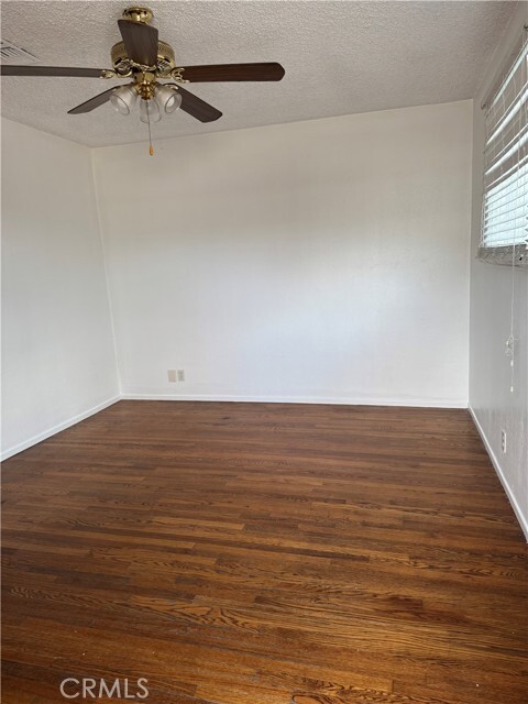 Building Photo - 3833 W 105th St