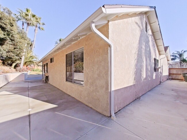 Building Photo - Super Cute 2-Bedroom Home in Capo Beach