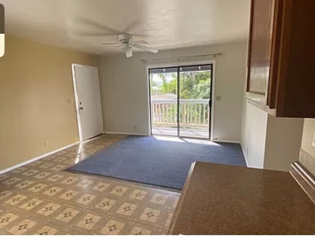Building Photo - Spacious two-bedroom, two-bathroom apartme...