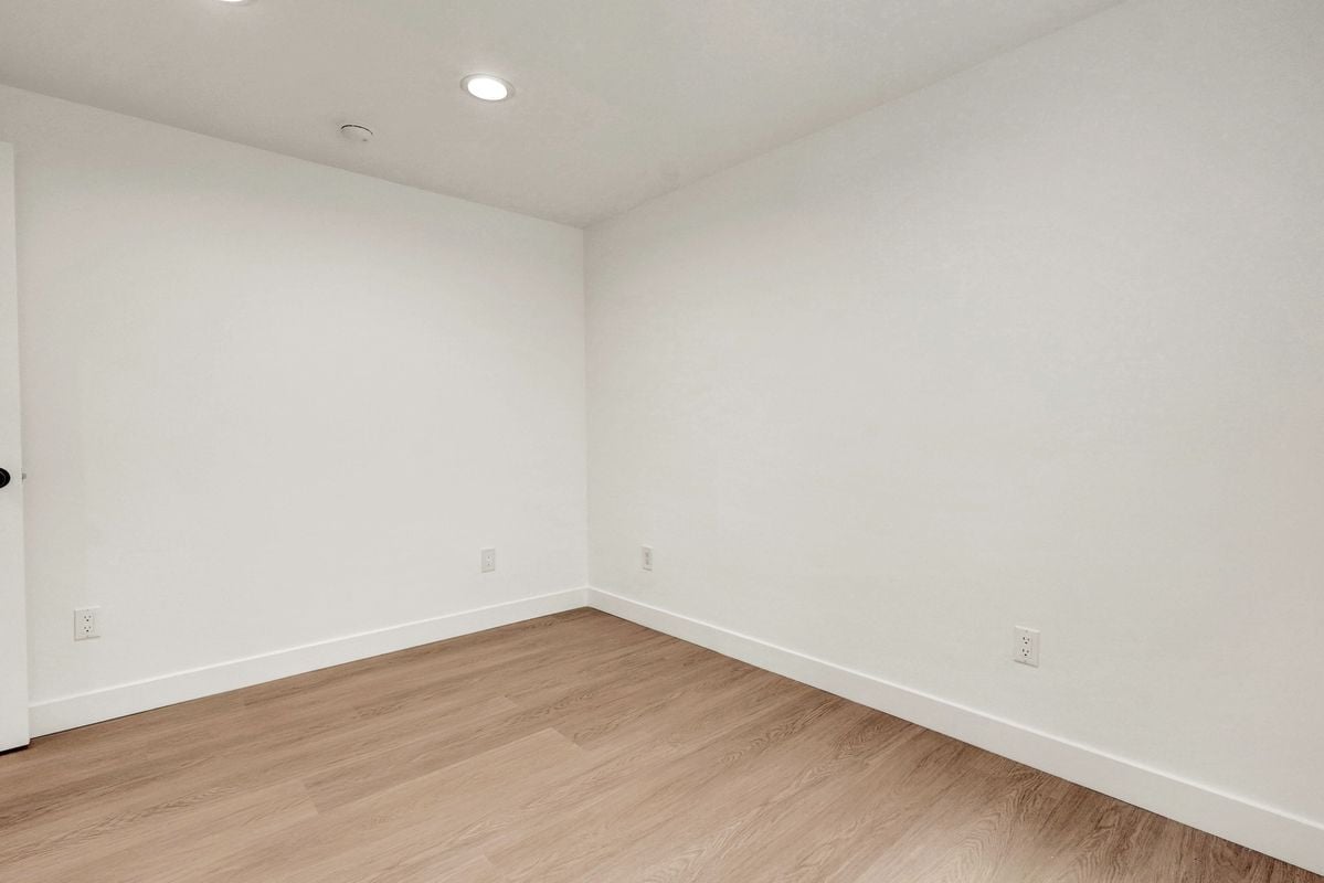 Building Photo - 644 Pier Ave