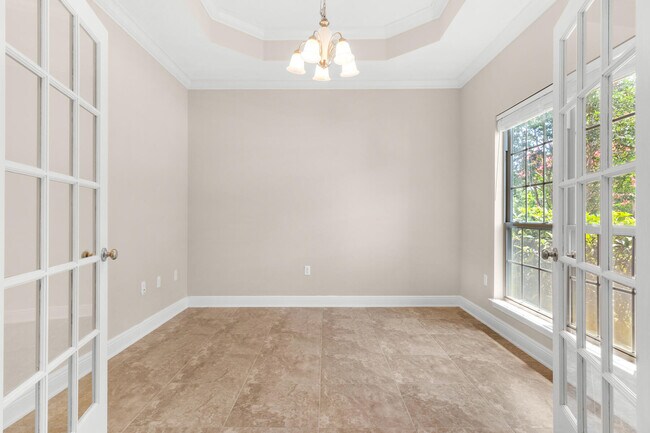 Building Photo - 36 Dickens Dr