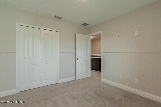 Building Photo - 14056 Sterely Ct S