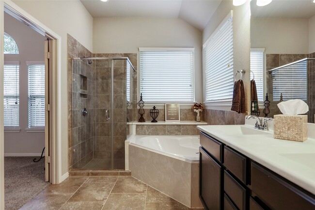 Building Photo - 14141 Isle Royal Ln