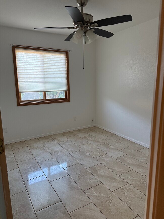 Building Photo - 7940 E Constant Pl