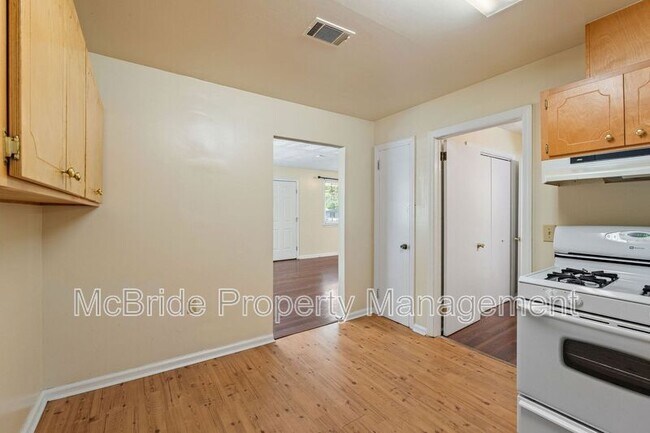 Building Photo - 1739 Cornell Dr