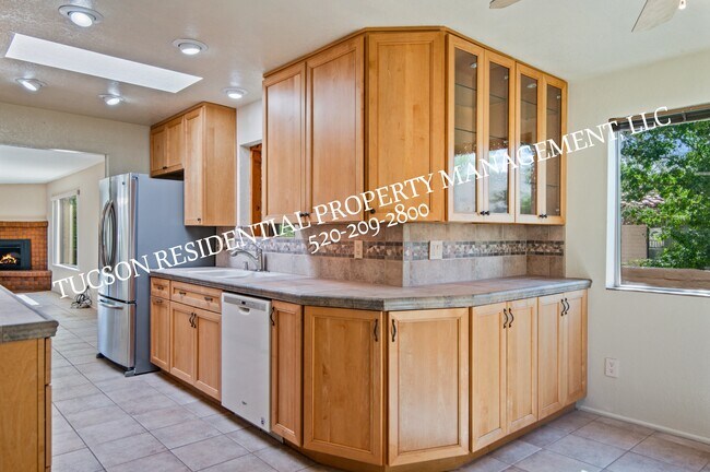 Building Photo - 5084 N Camino Del Lazo
