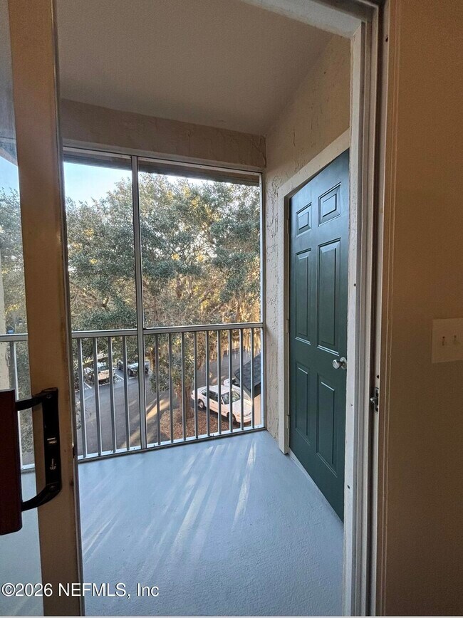 Building Photo - 120 Veracruz Dr