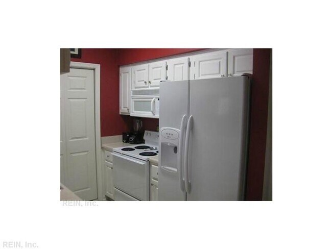 Building Photo - 212 Fireweed Ct