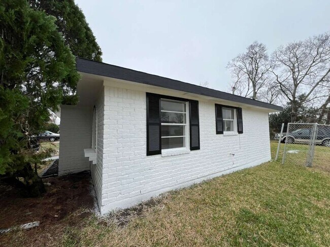 Building Photo - BEAUTIFUL HOME IN HOUSTON. MOVE IN READY!.