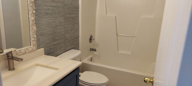 Building Photo - Bayberry Cove